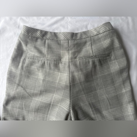 H&M Women’s Gray Plaid Dress Pants / Trousers - Picture 5 of 6